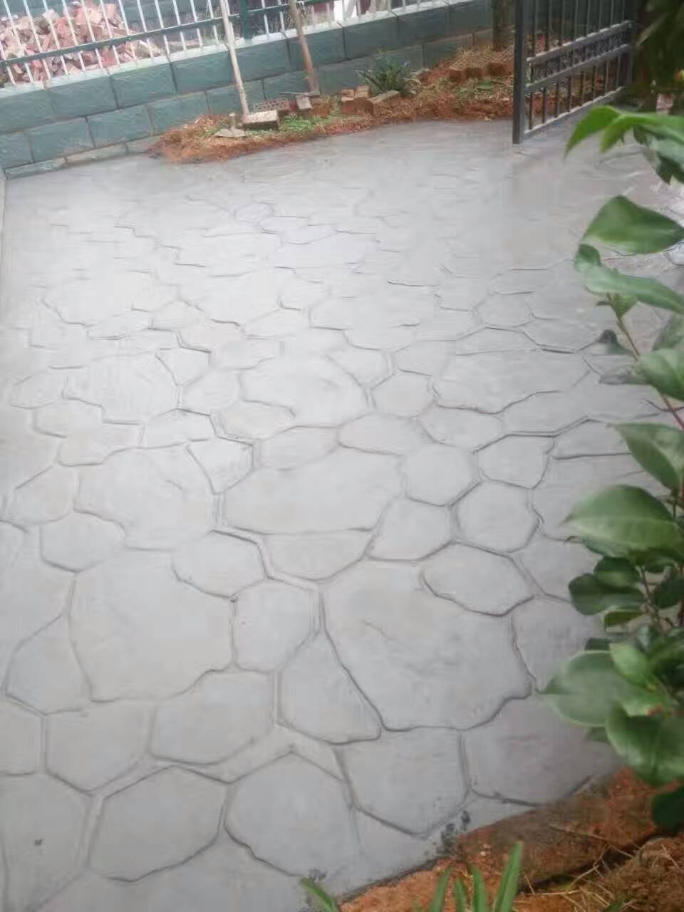 ѹ